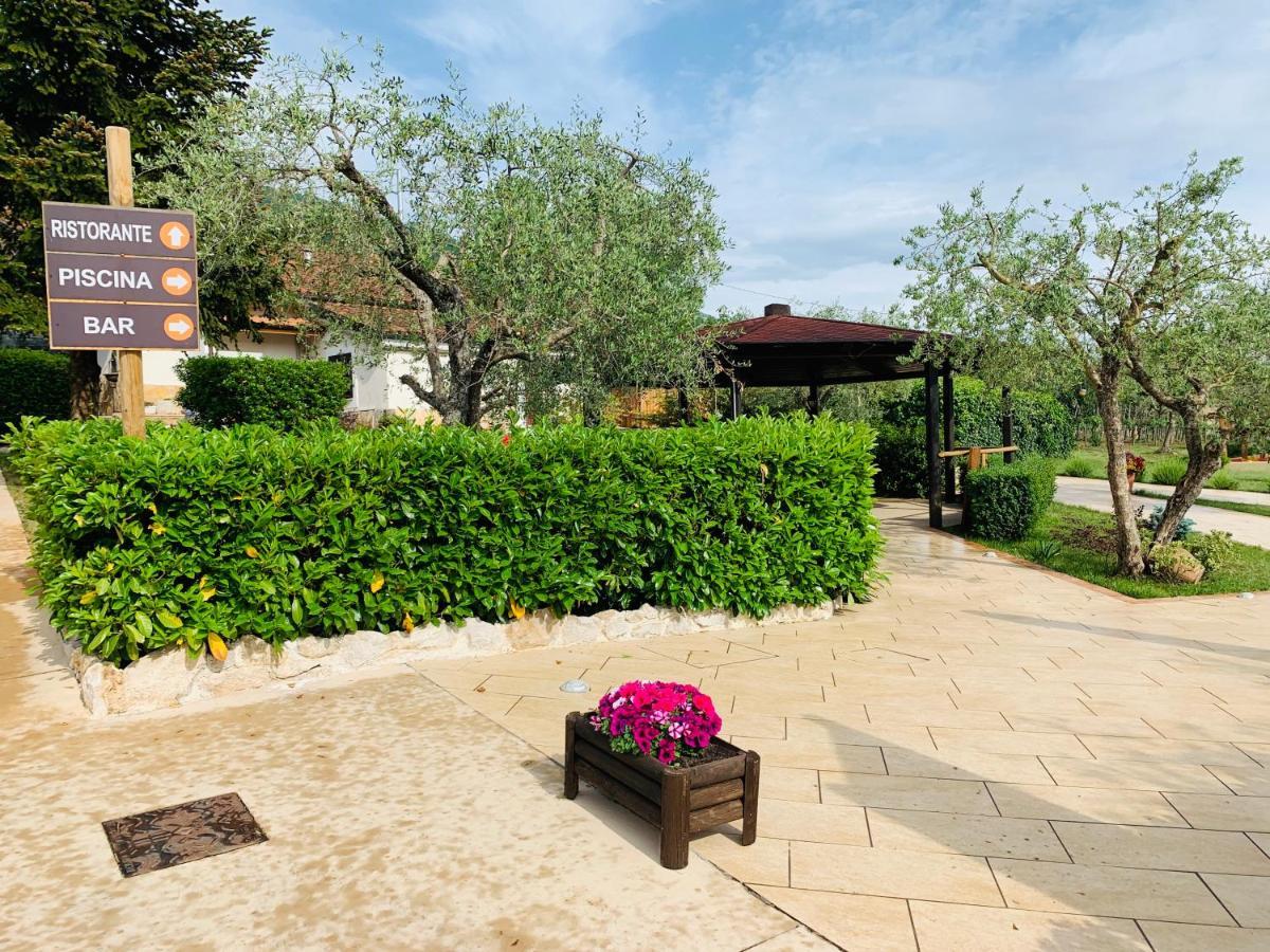 Agriturismo Il Castagneto Padula Bagian luar foto