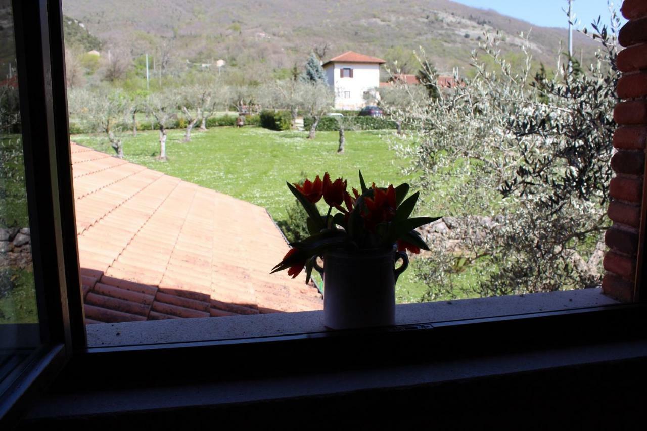 Agriturismo Il Castagneto Padula Bagian luar foto