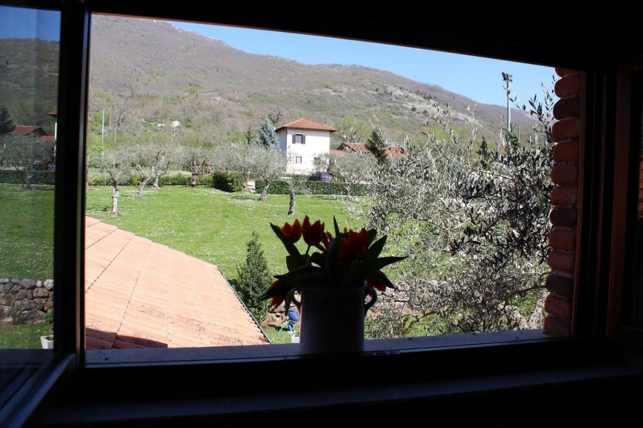 Agriturismo Il Castagneto Padula Bagian luar foto