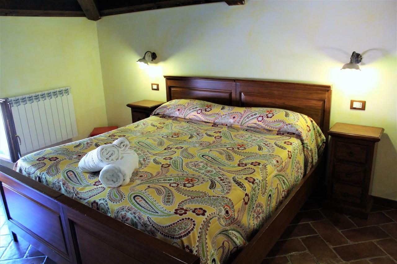 Agriturismo Il Castagneto Padula Bagian luar foto
