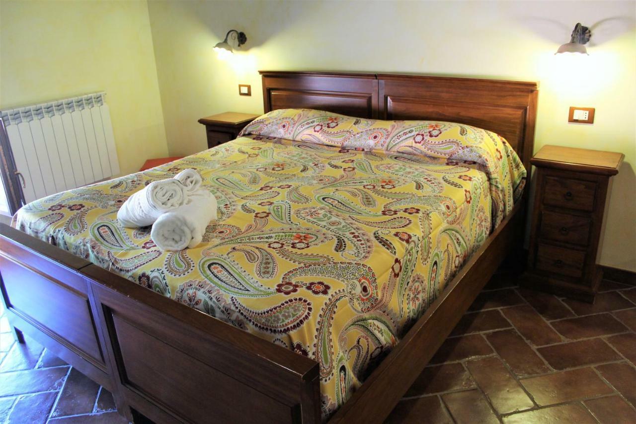 Agriturismo Il Castagneto Padula Bagian luar foto