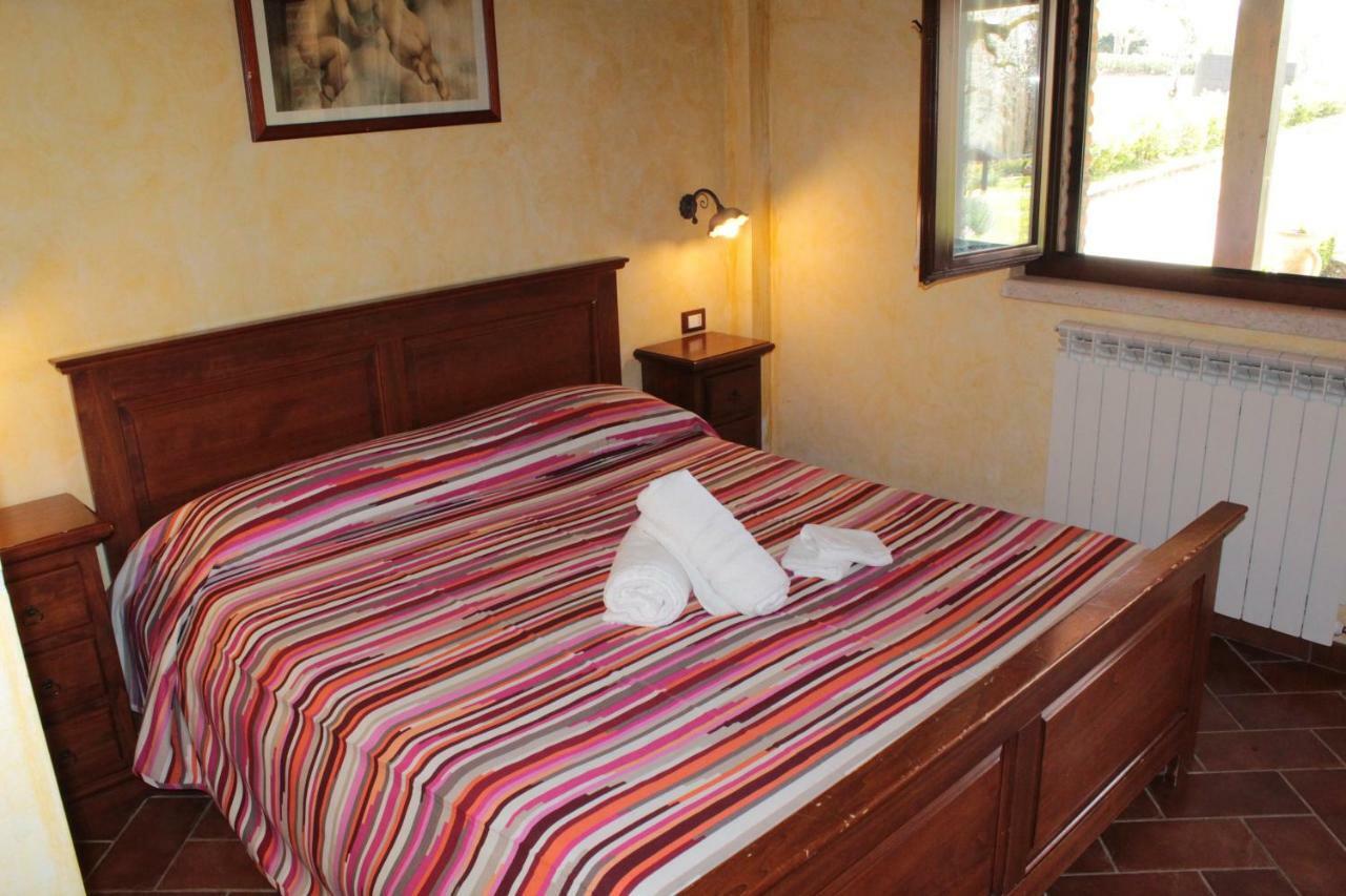 Agriturismo Il Castagneto Padula Bagian luar foto