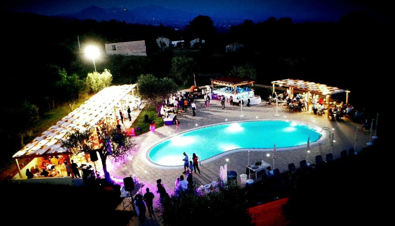 Agriturismo Il Castagneto Padula Bagian luar foto